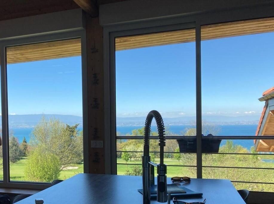 Appartement Vue Sur Le Golf Et Le Lac Leman Publier Екстериор снимка