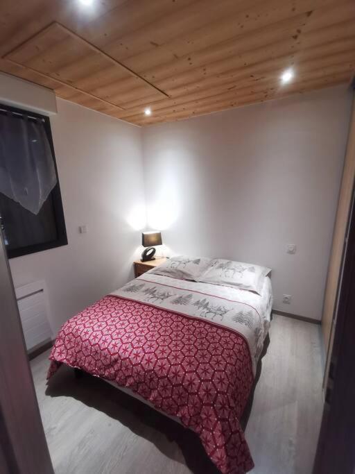 Appartement Vue Sur Le Golf Et Le Lac Leman Publier Екстериор снимка